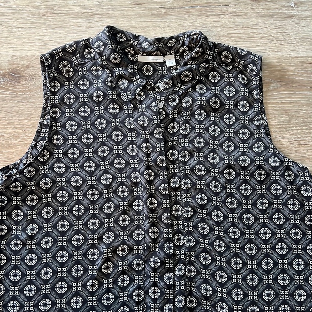 Halogen - Tunic Sleeveless Top - Black & Cream